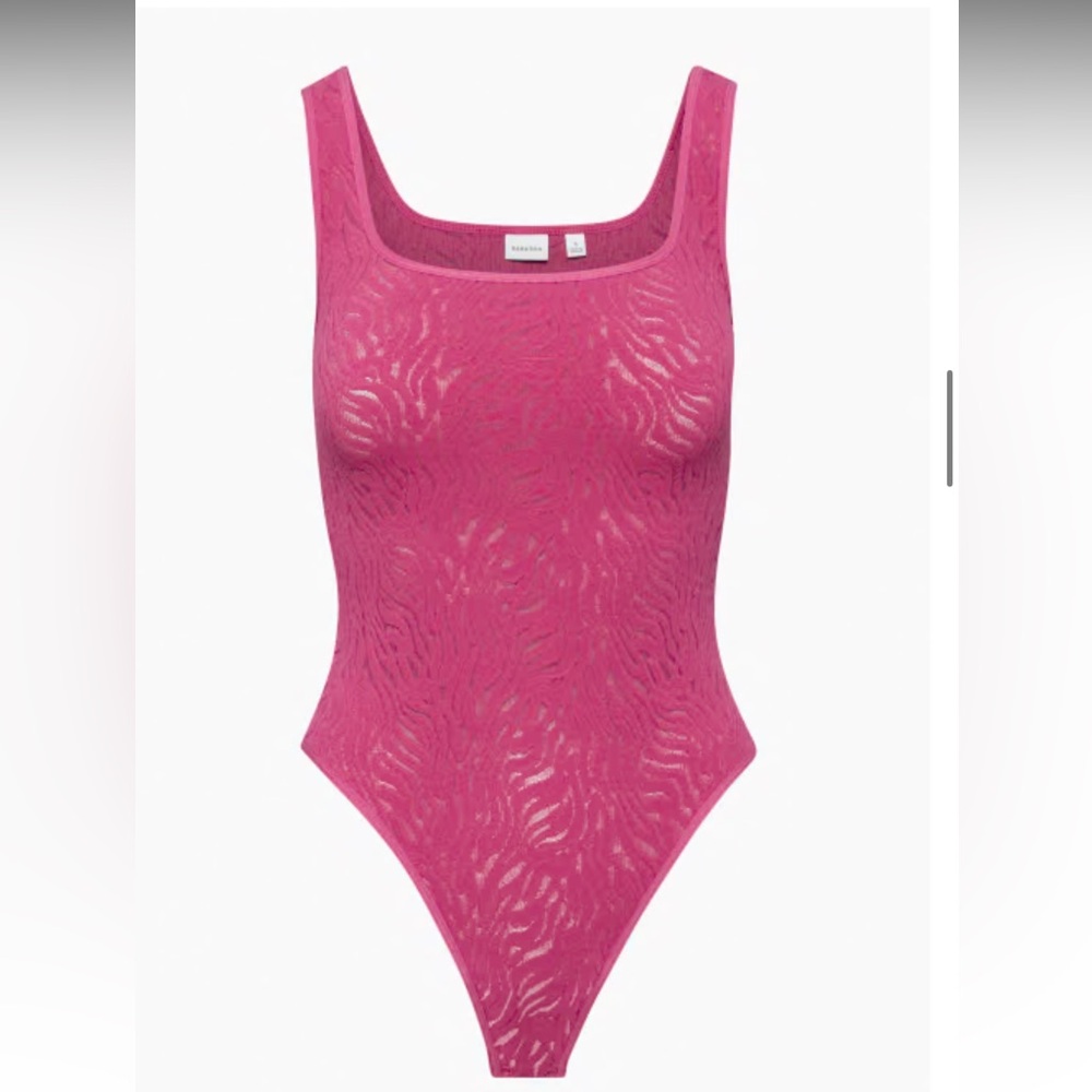 Aritzia Babaton Shapelace Tank Bodysuit in Bold Fuschia